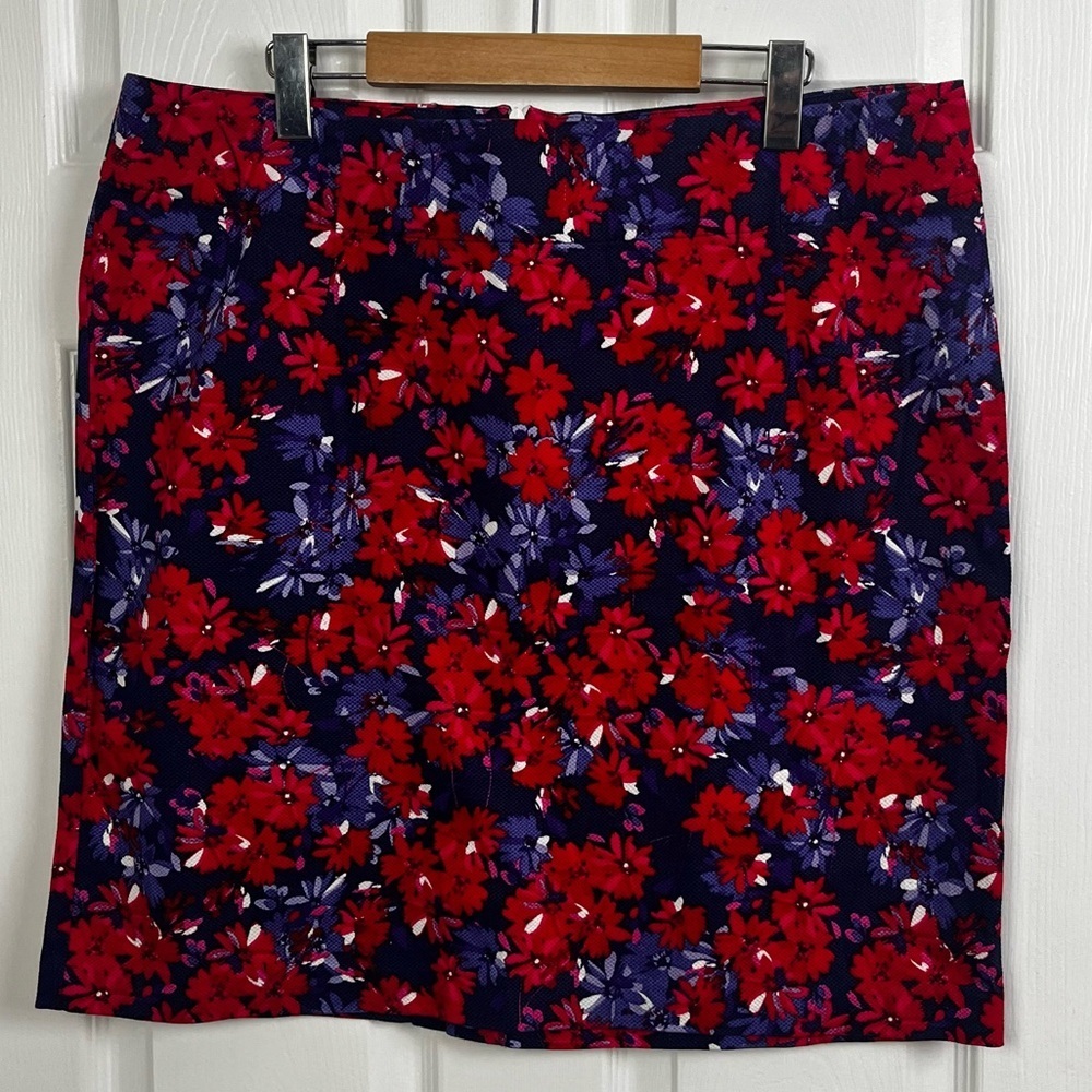 Signature collection floral skirt size 16